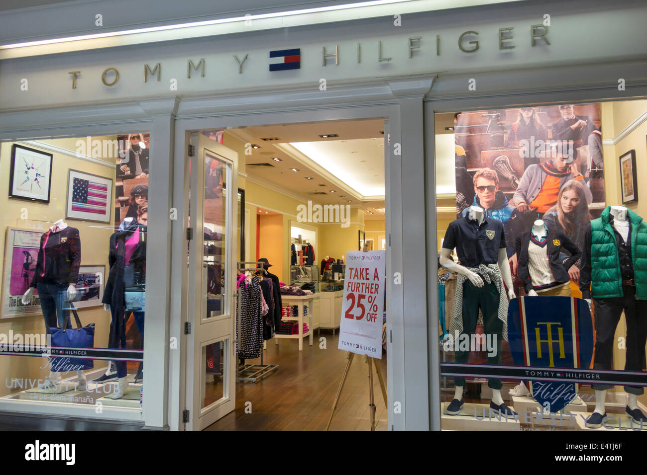 universal store tommy hilfiger