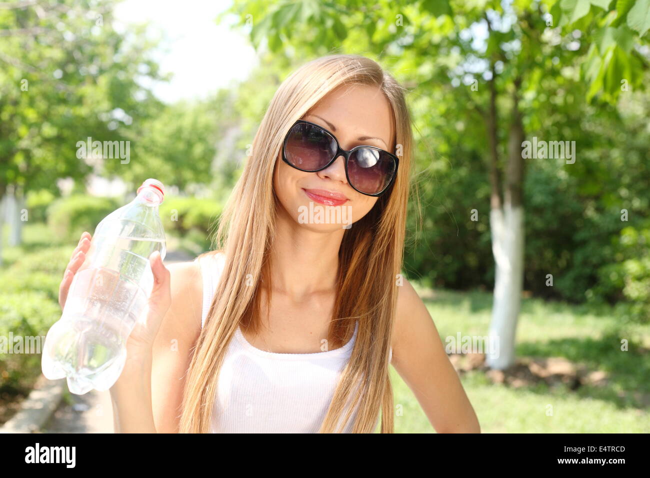 portrait of beautiful smiling girl outdoors Stock Photo - Alamy