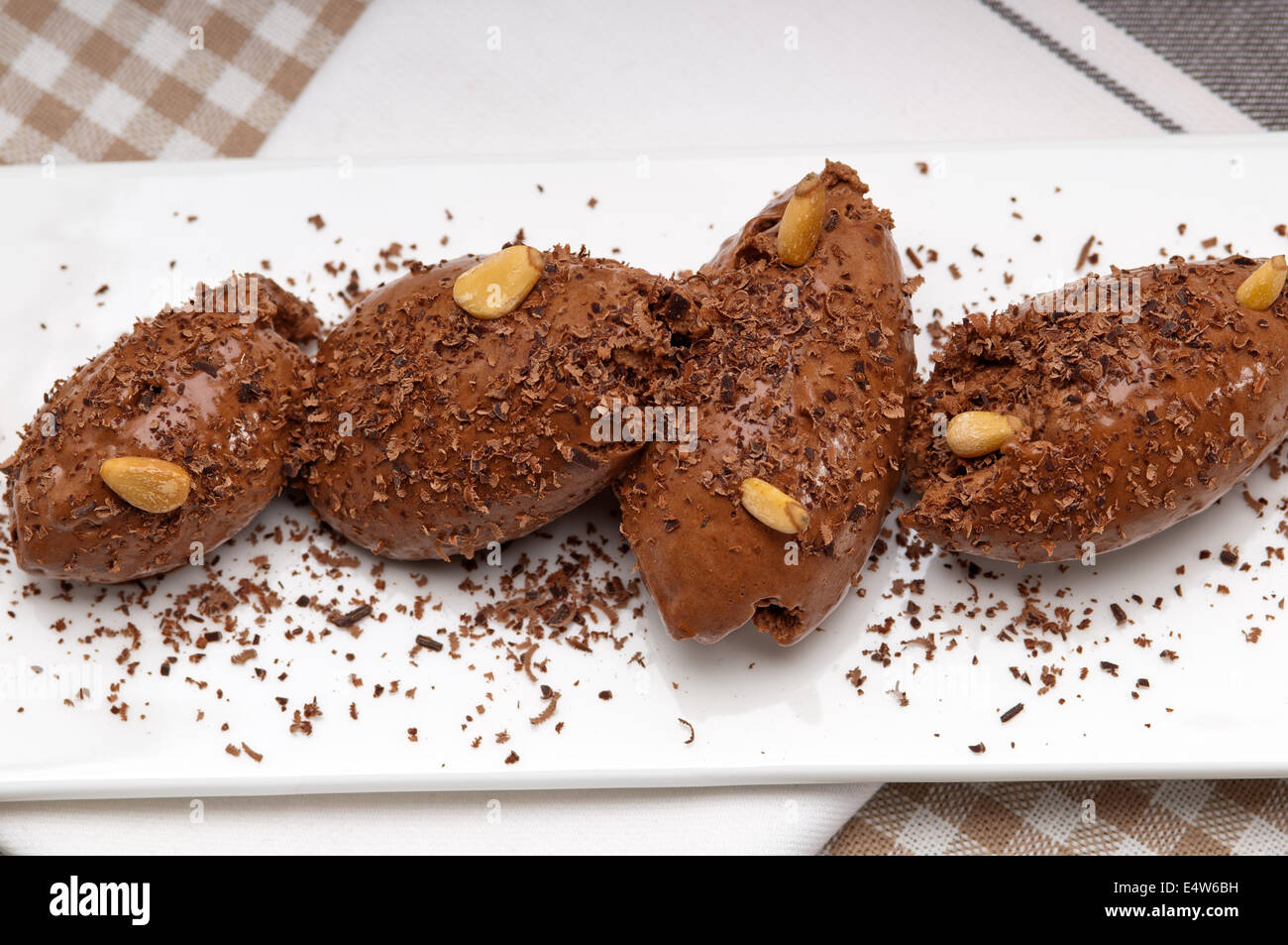 chocolate mousse quenelle dessert Stock Photo Alamy
