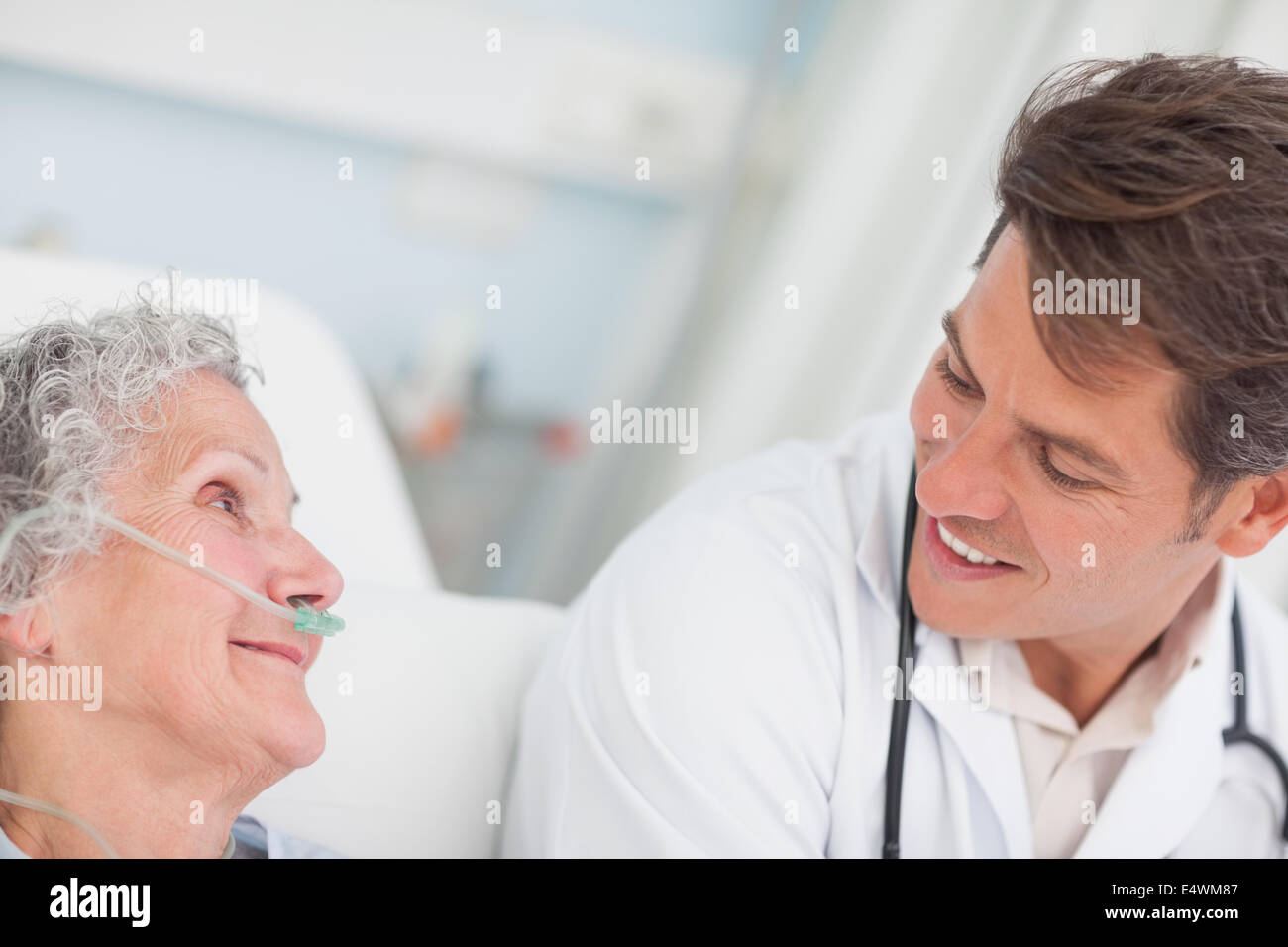 Close up 30s female doctor hi-res stock photography and images - Alamy