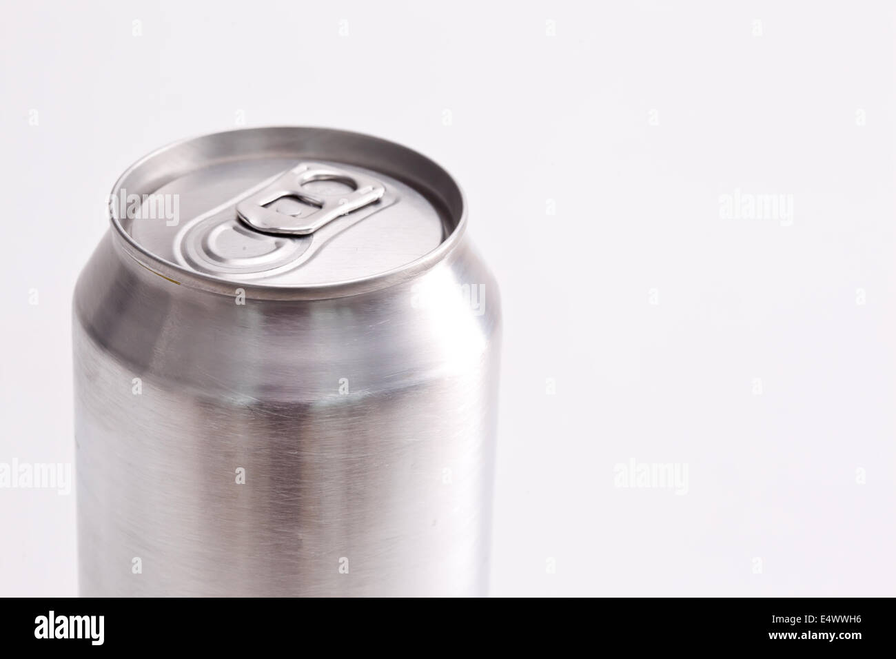 Closed aluminium can Stock Photo - Alamy