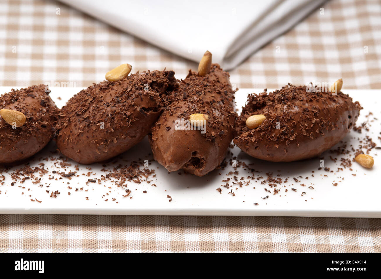 chocolate mousse quenelle dessert Stock Photo Alamy