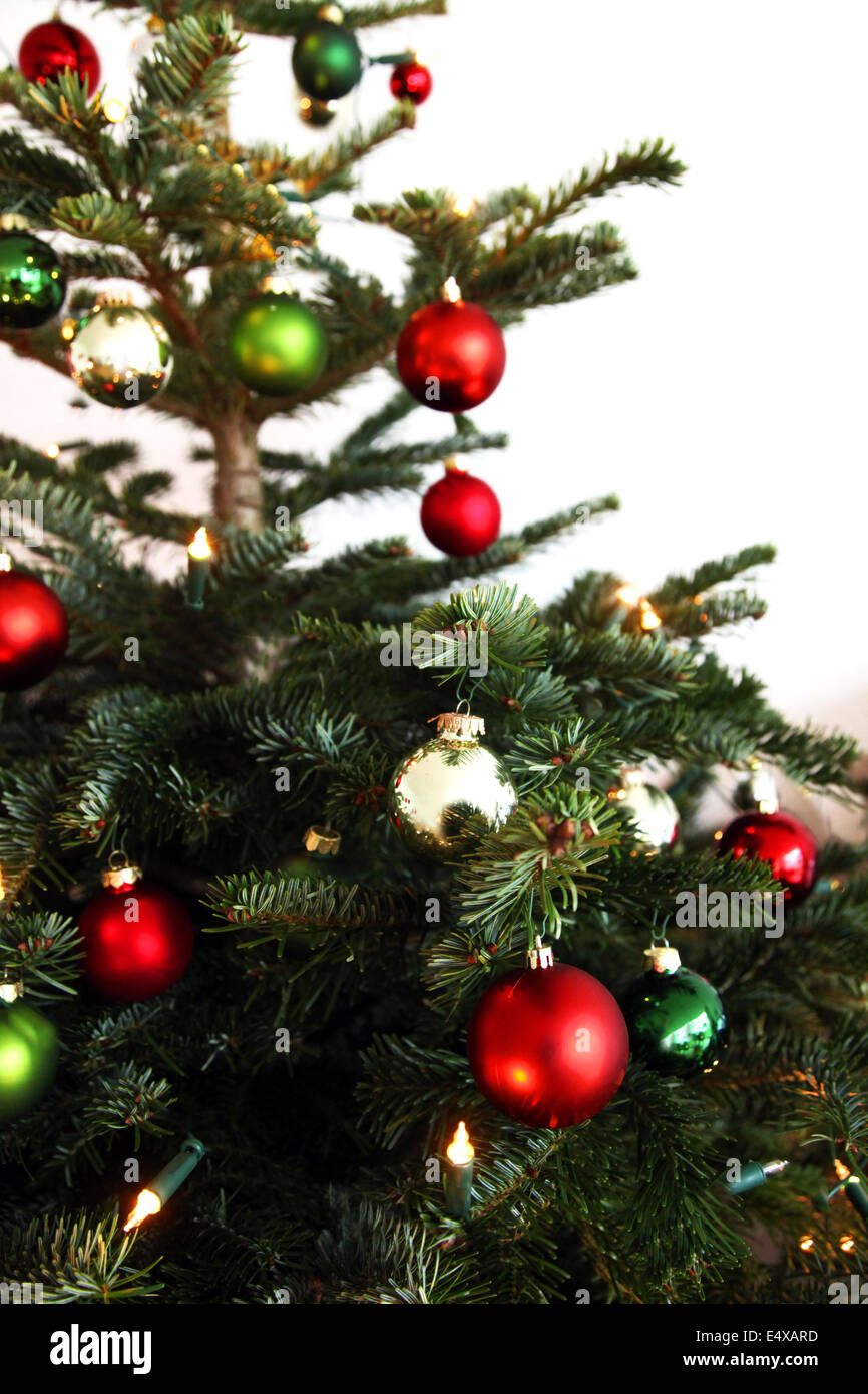 Christmas tree globes hires stock photography and images Alamy