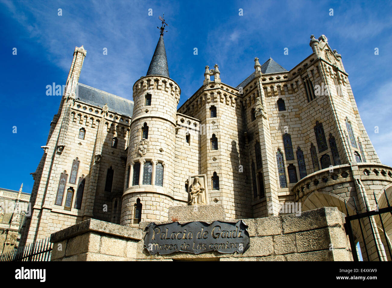 Astorga Palace Of Gaudi On The Great Walk Of Saint James Jakobsweg Stock Photo Alamy