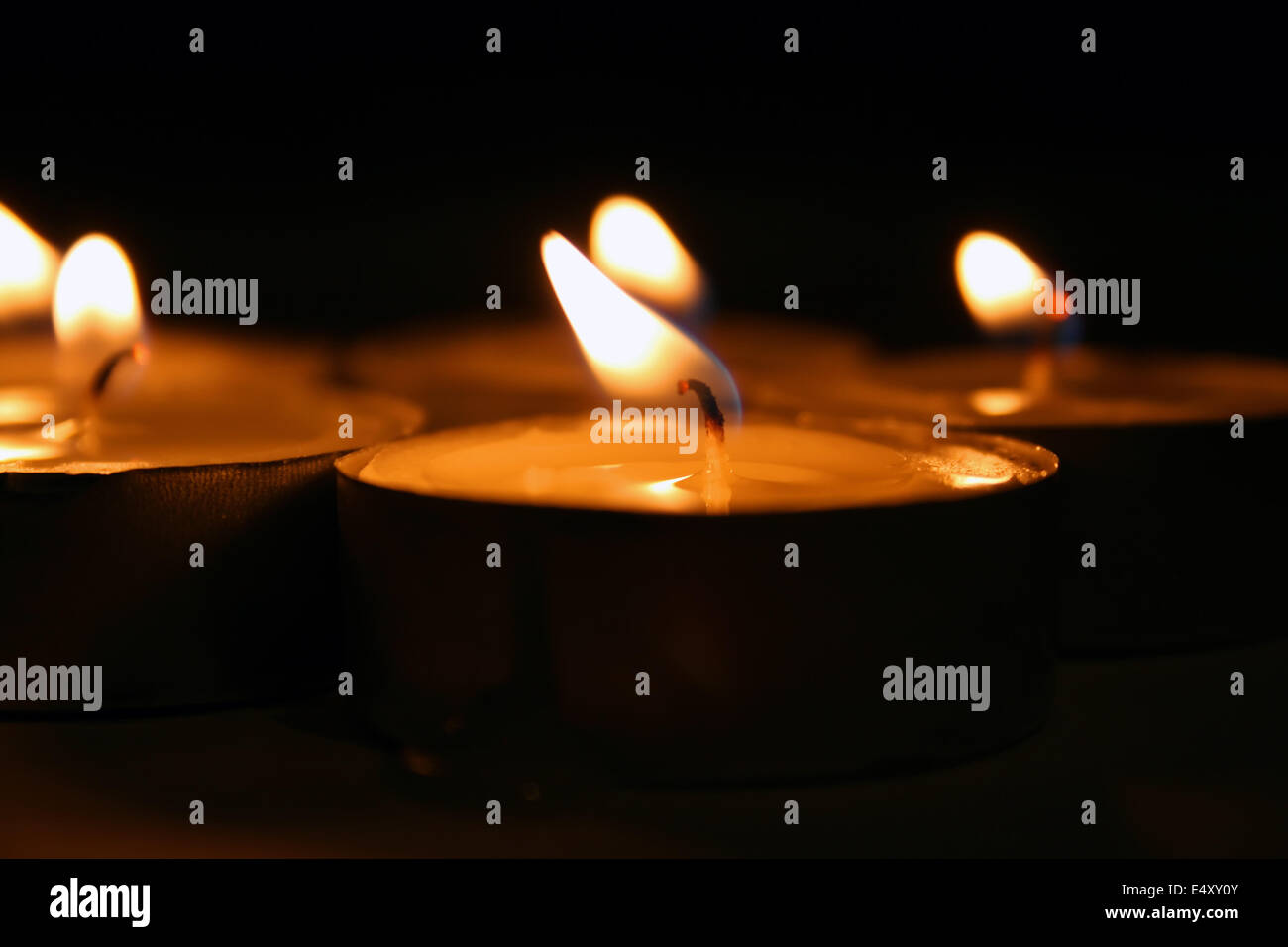 romantic candle lights Stock Photo Alamy