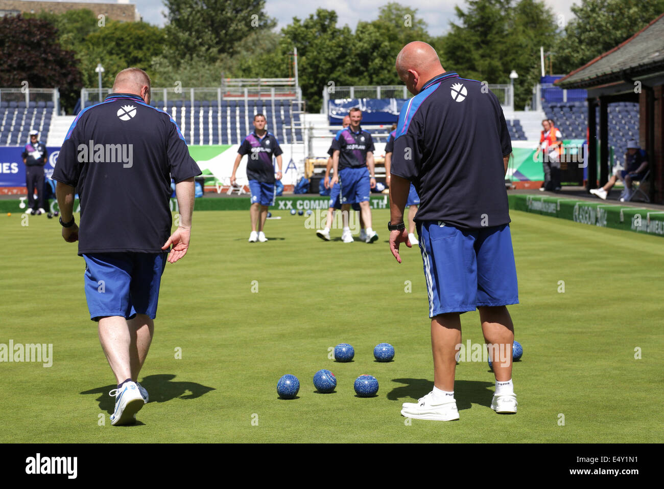 Kelvingrove Lawn Bowls Centre, Glasgow, Scotland, UK, Thursday, 17th July, 2014. Team Scotland training in the venue for the 2014 Commonwealth Games Lawn Bowls Competition Stock Photo