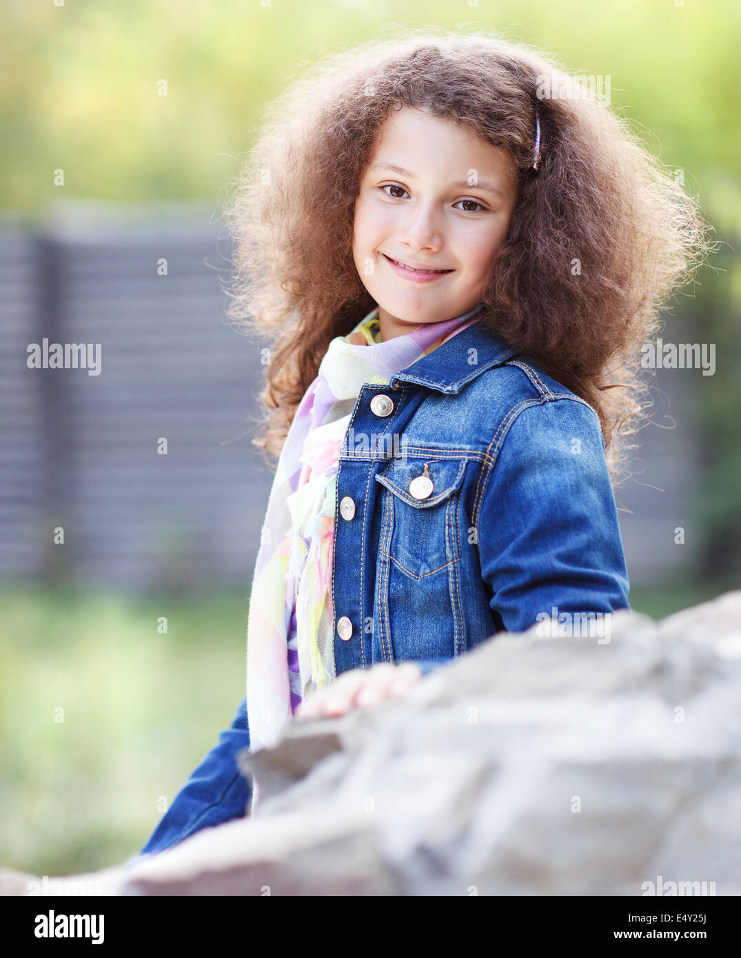 Portrait of a smiling happy little girl Stock Photo - Alamy