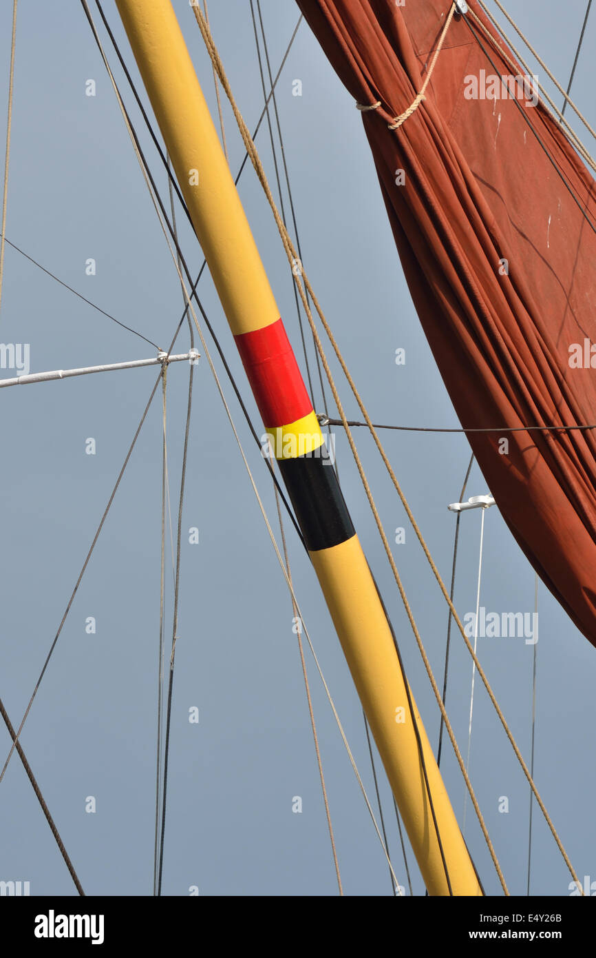 Light rigging hi-res stock photography and images - Alamy