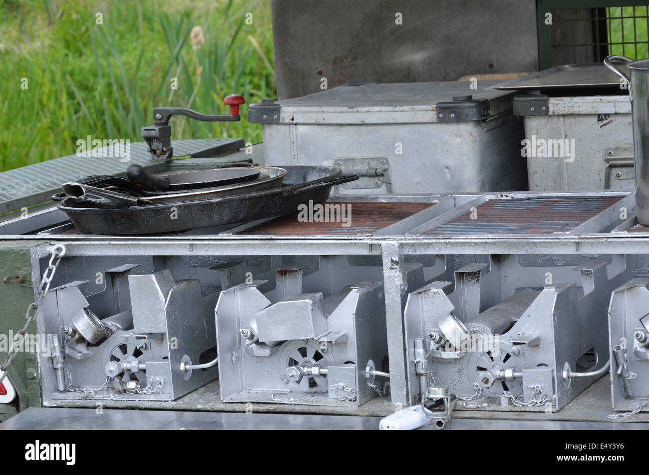 Army field kitchen hires stock photography and images Alamy