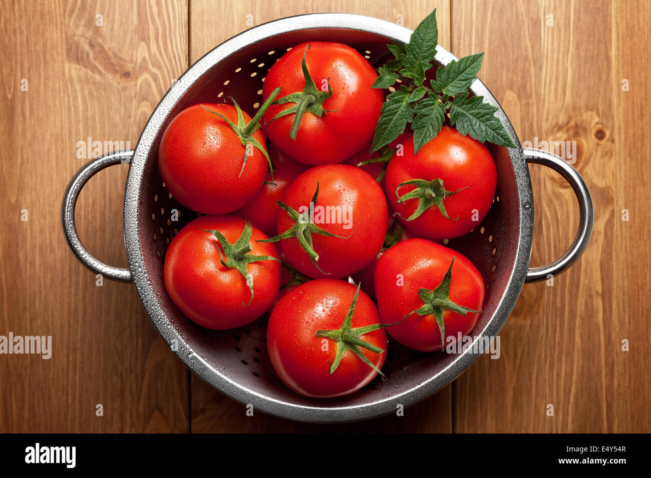 Top view wet tomatoes hi-res stock photography and images - Alamy