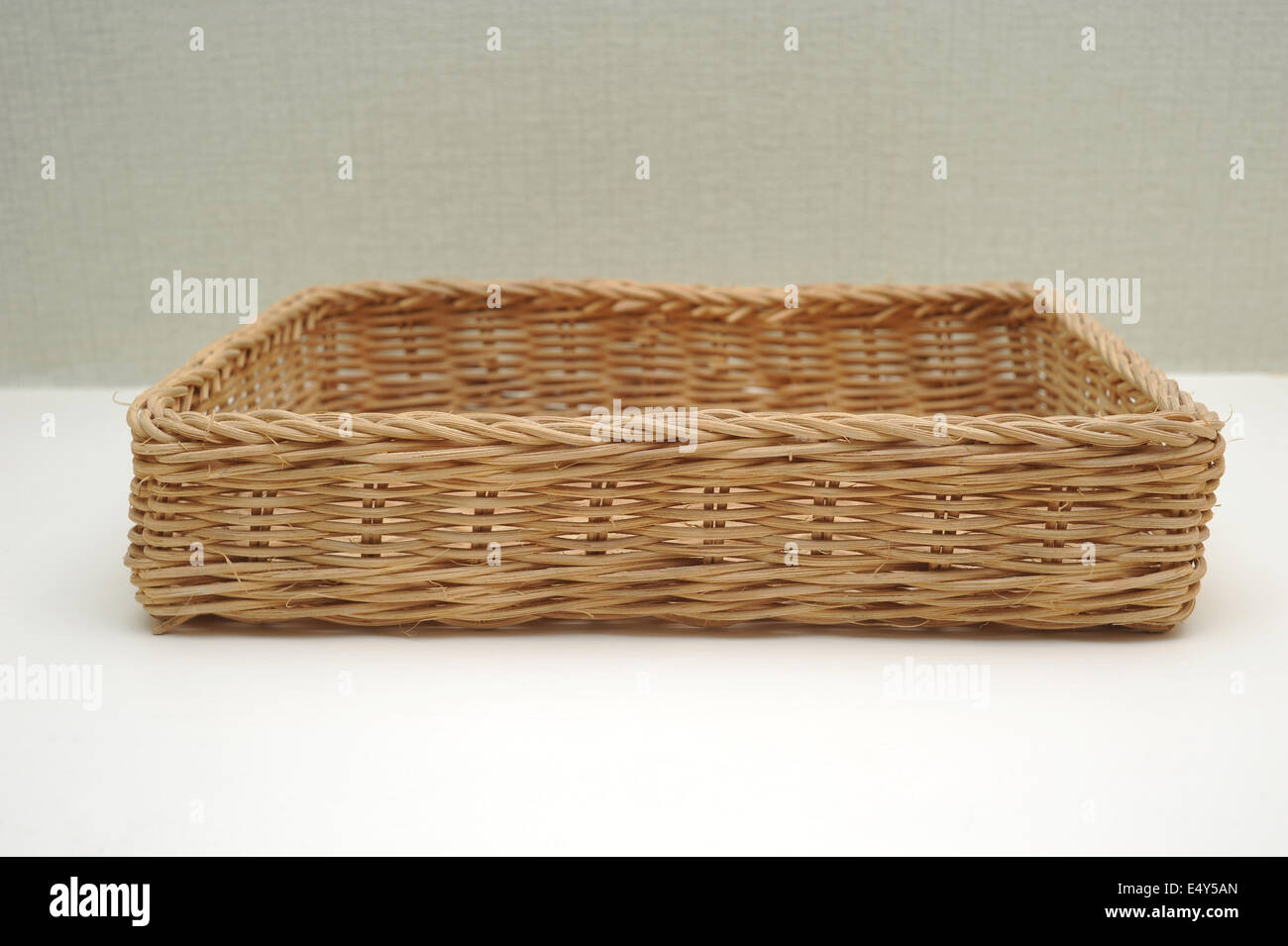 Easter picnic basket hires stock photography and images Alamy