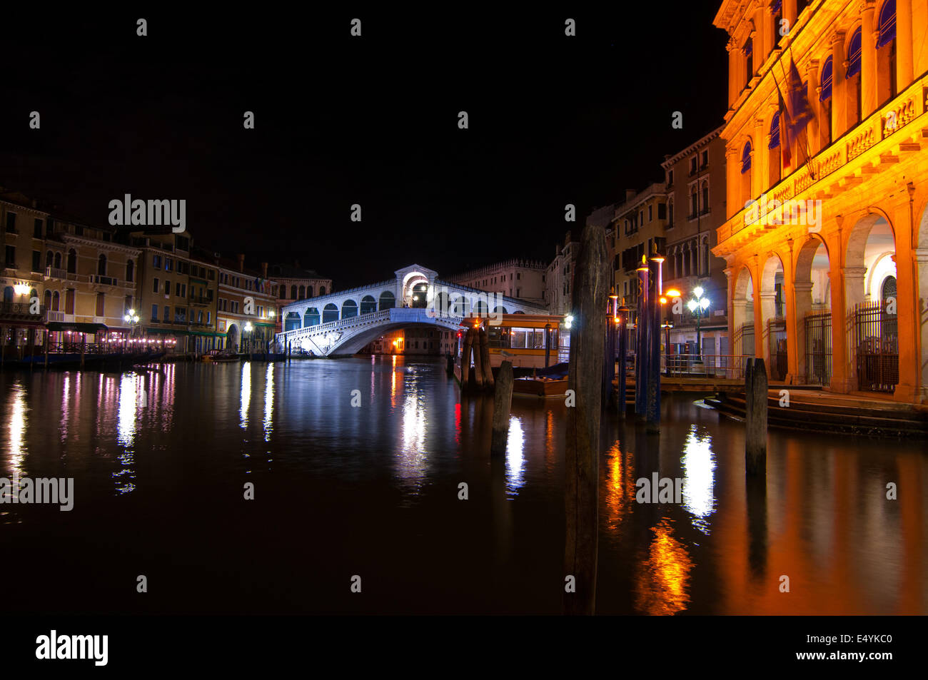 Venice Italy Rialto bridge view Stock Photo - Alamy