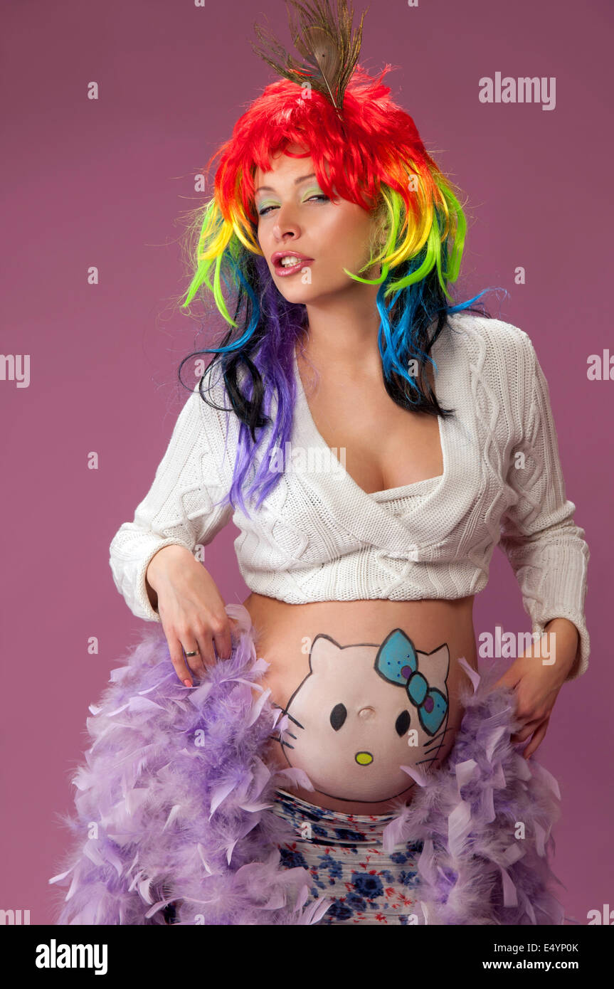 Black pregnant woman with shirt hi-res stock photography and images - Alamy