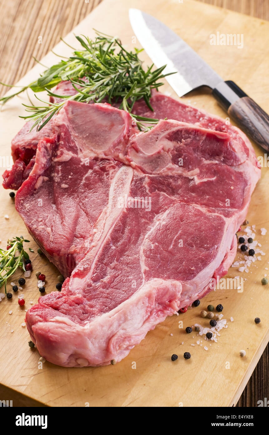 raw t-bone steak Stock Photo - Alamy