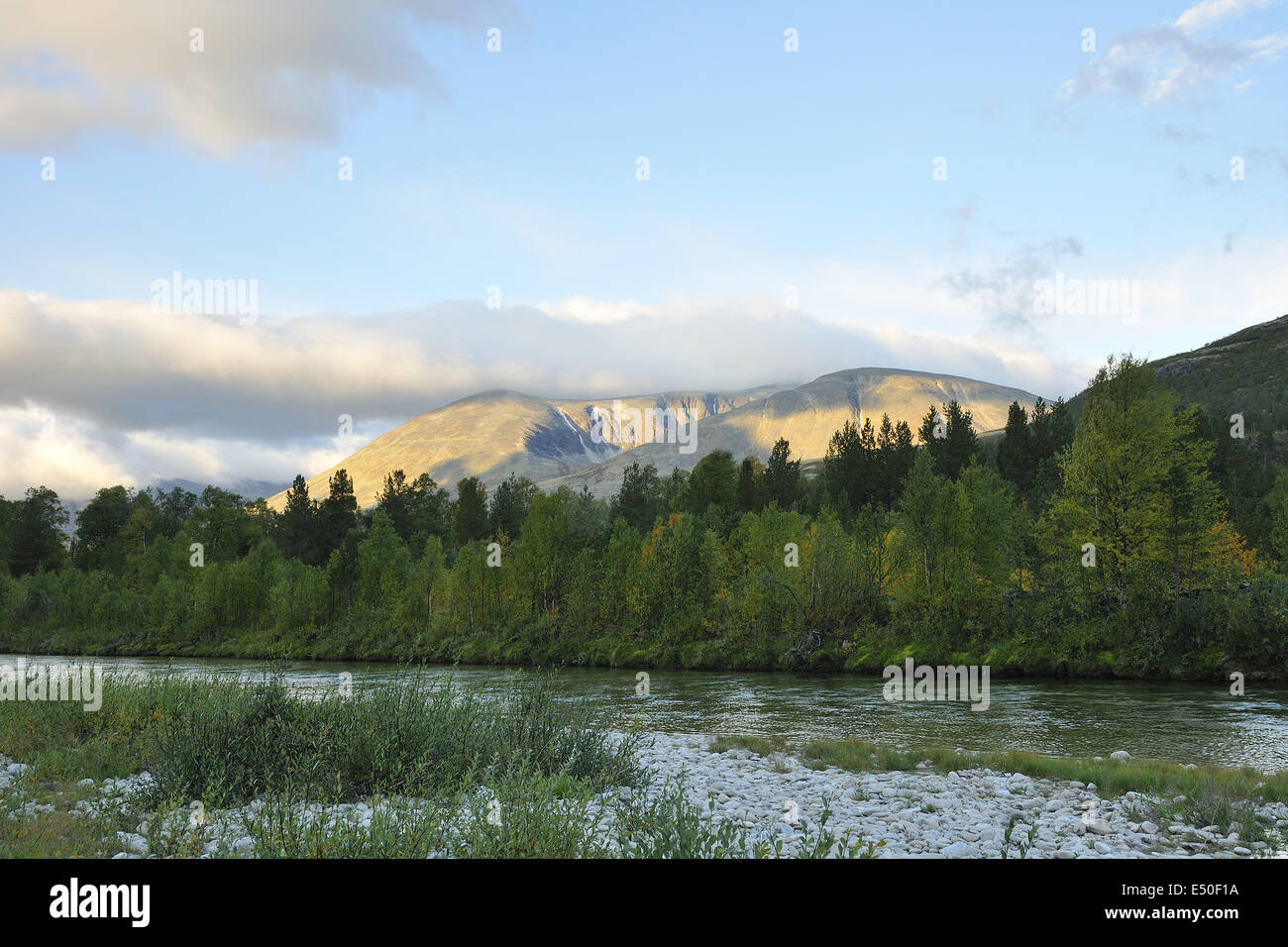Atna river hi-res stock photography and images - Alamy