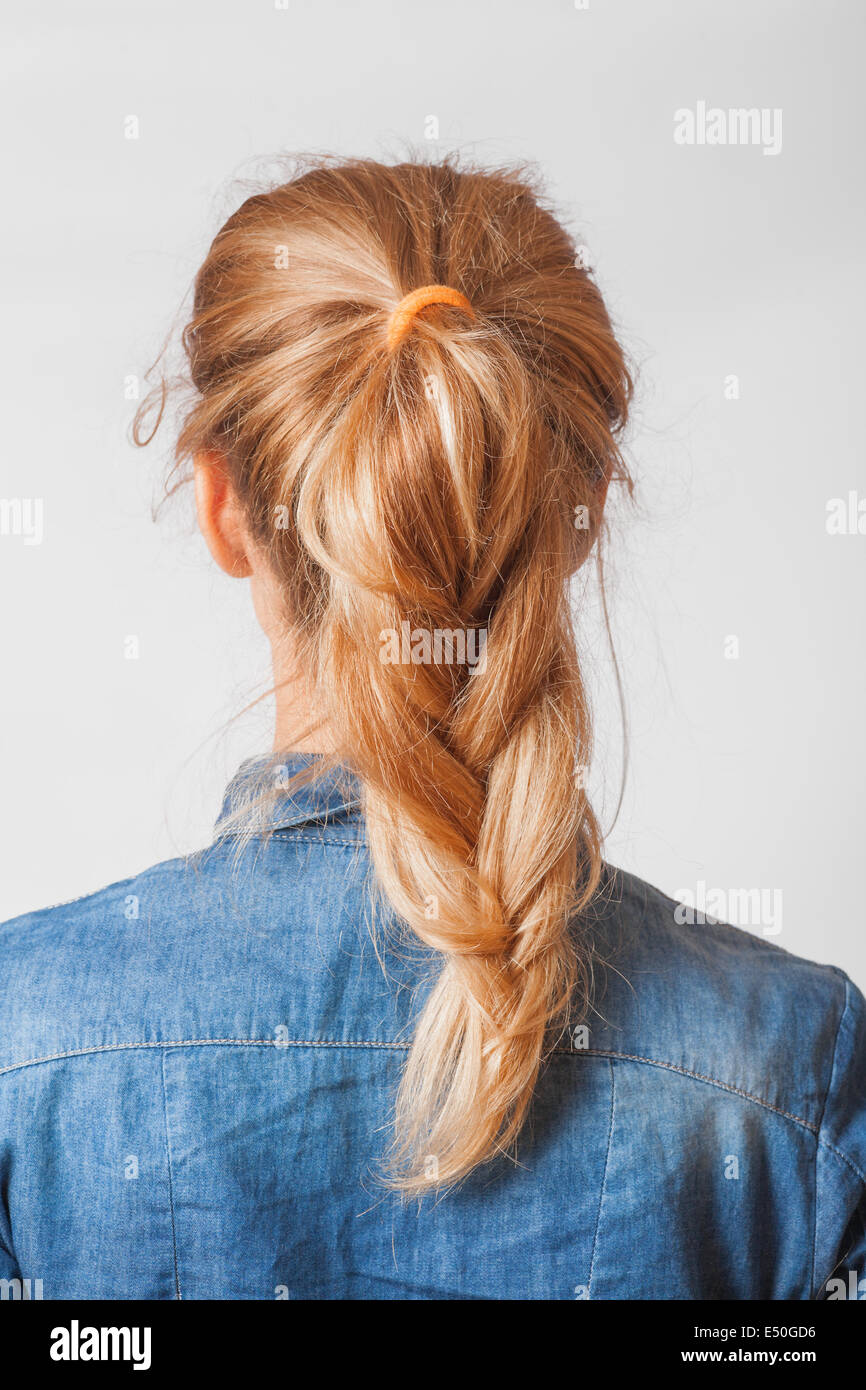 Market braiding hair hi-res stock photography and images - Alamy