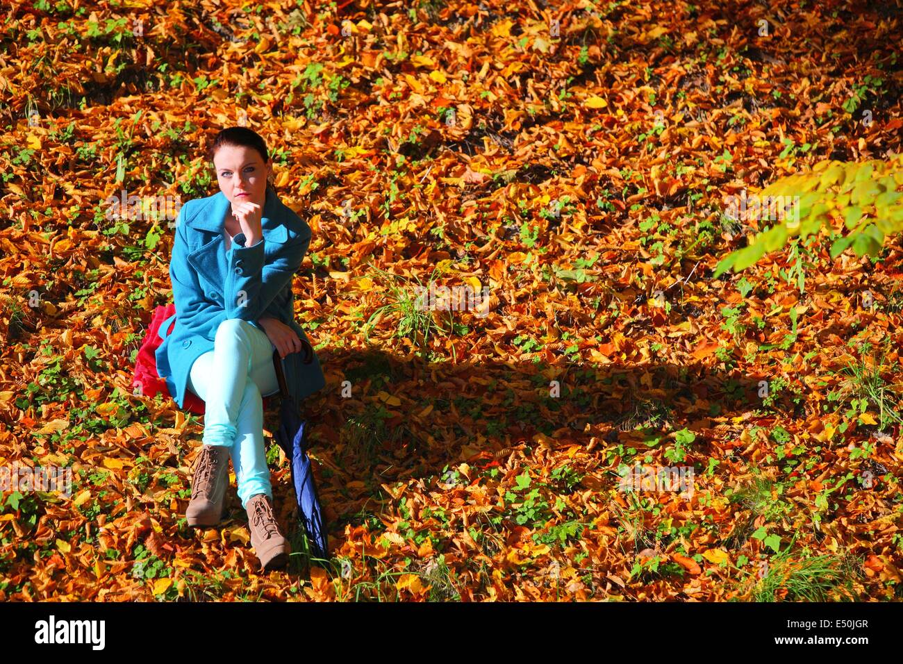 Woman thoughtful sad outdoor hi-res stock photography and images - Alamy