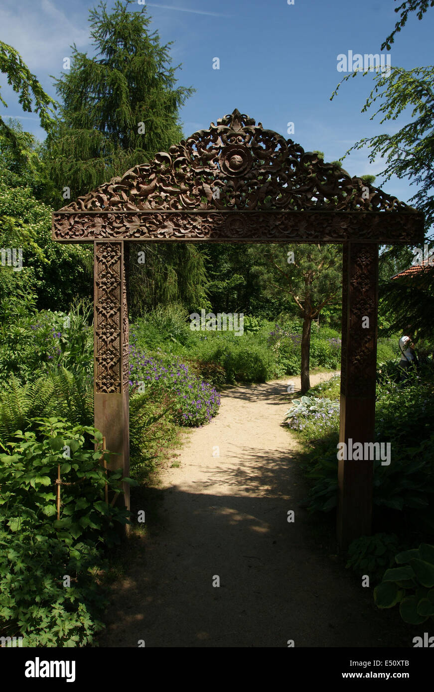 Alpine wood carving hi-res stock photography and images - Alamy