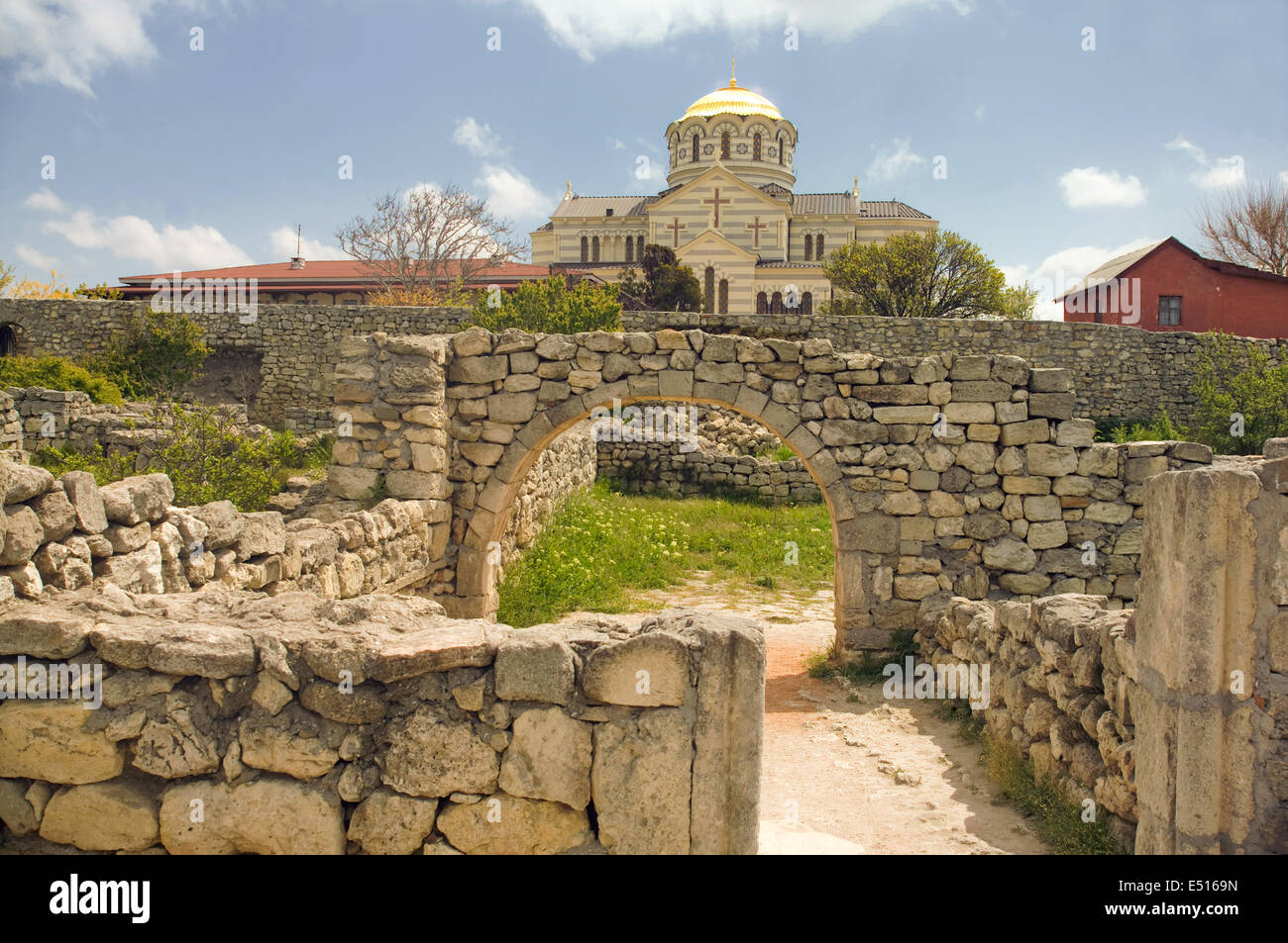 Rustic Fortress ruins of an ancient fortress Stock Photo - Alamy