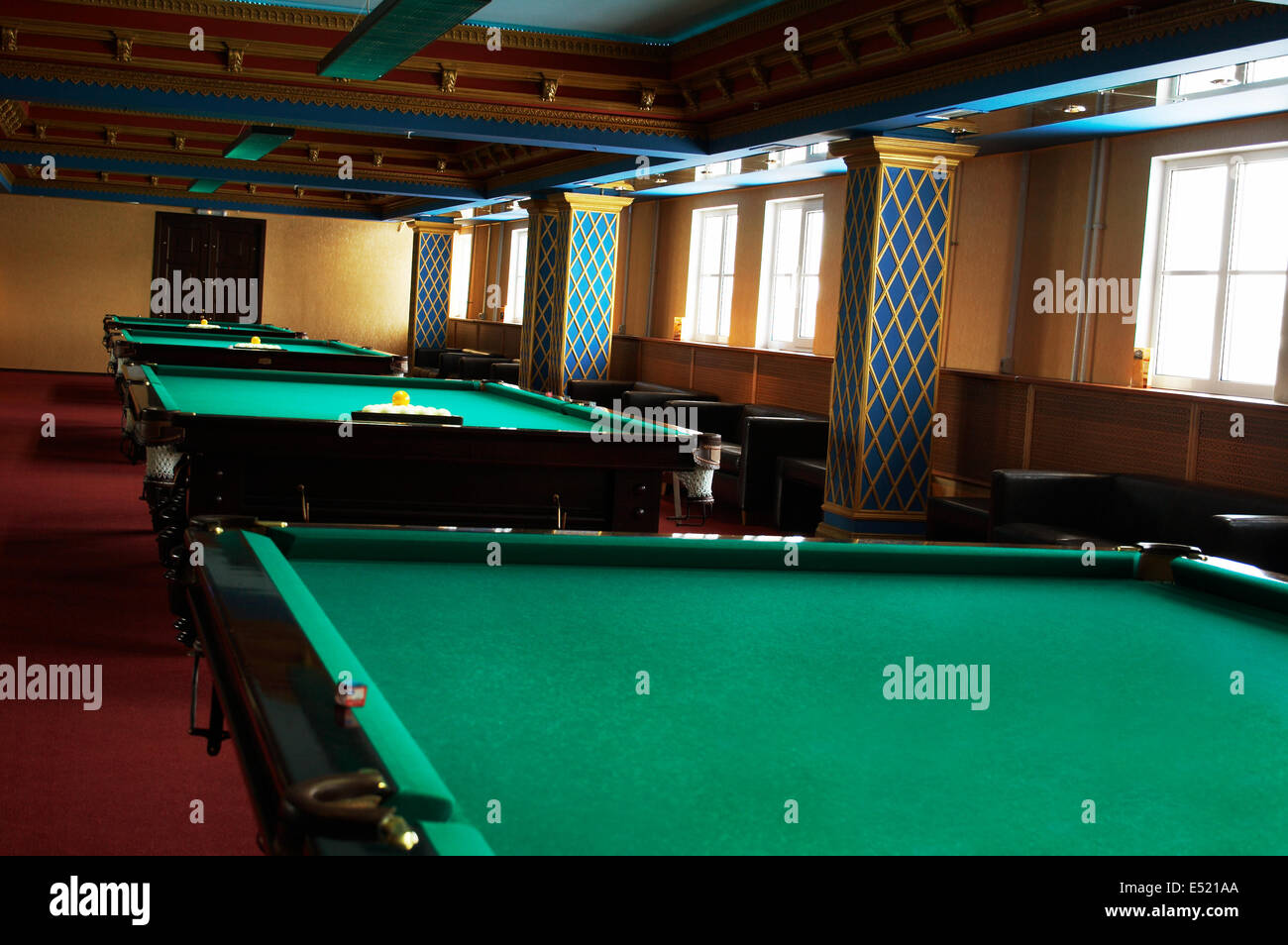 Billiard tables hires stock photography and images Alamy