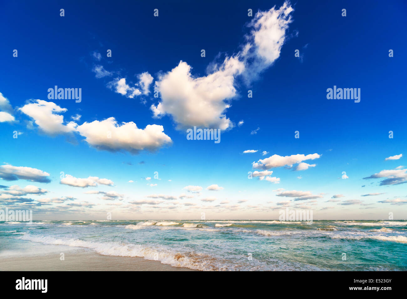 Day to the beach hi-res stock photography and images - Alamy