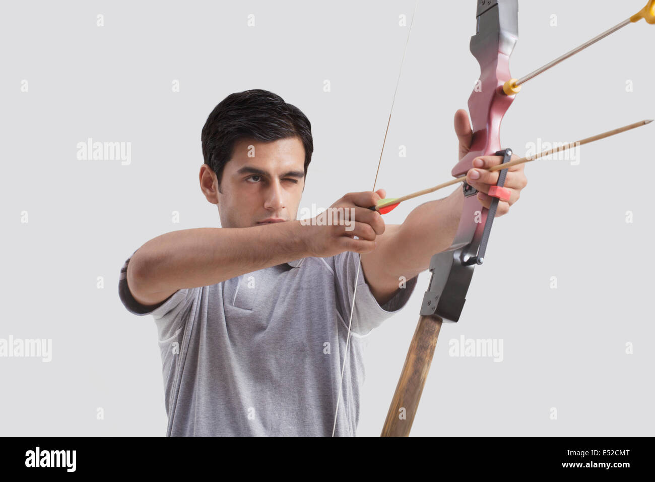 Archer with bow and arrow hires stock photography and images Alamy