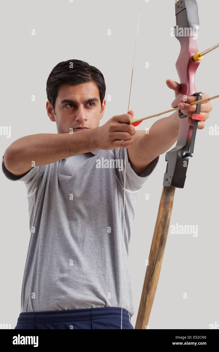 Longbow Archery Stock Photos & Longbow Archery Stock Images Alamy