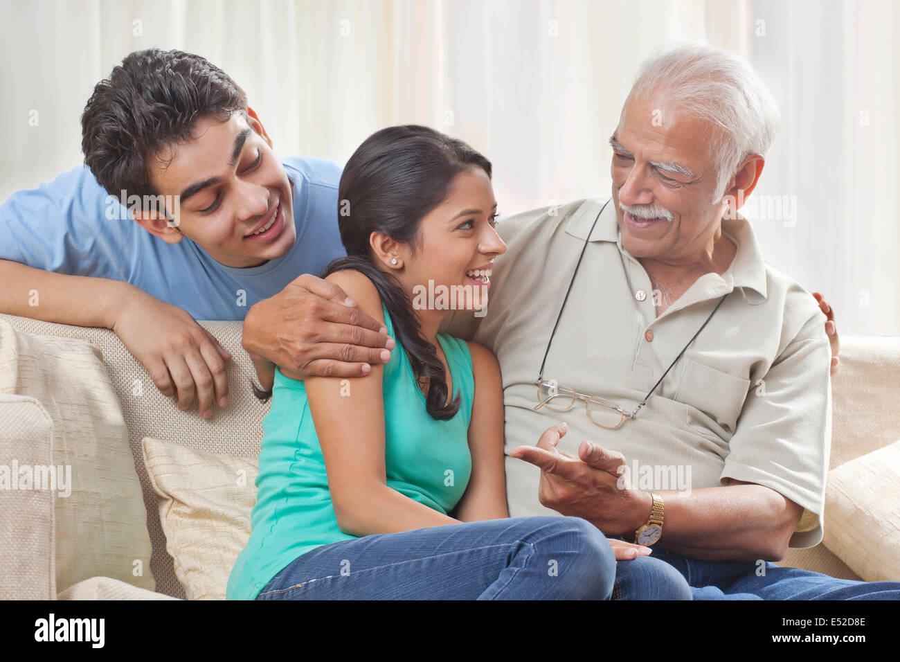 Portrait of a grandfather and grandchildren Stock Photo - Alamy
