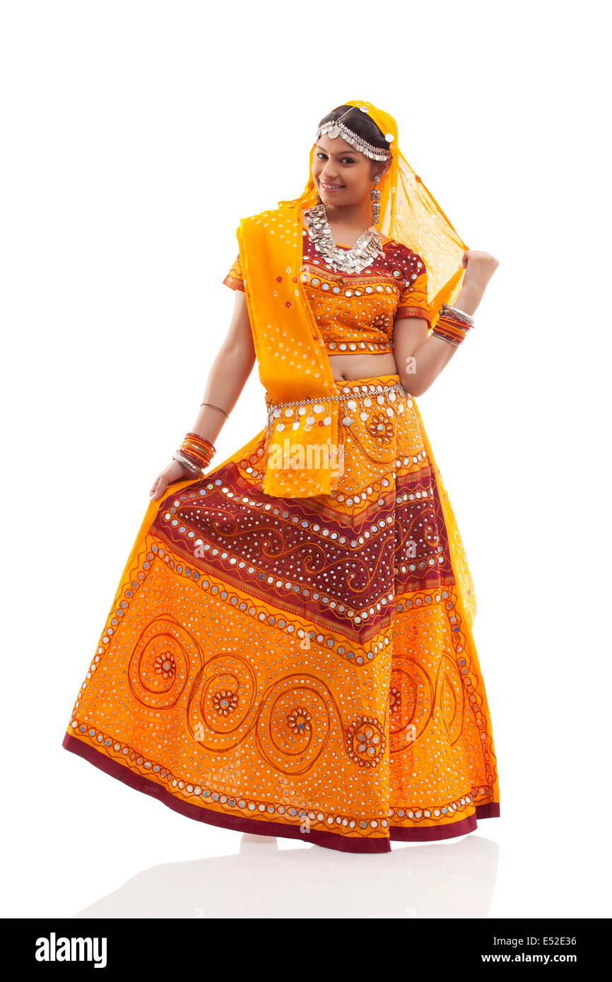 Buy Manjula Multi Coloured Lehenga Choli - Lehenga Choli for Women 65979 |  Myntra