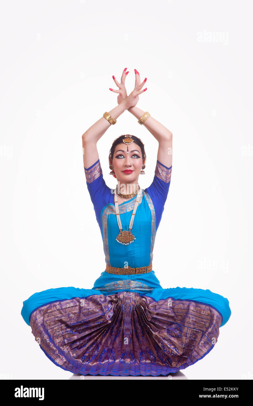 SAMYUKTHA HASTHA || Double hand gestures (NAMES) || Sri Nrithya Lakshana ||  Lakshmi Karthik - YouTube