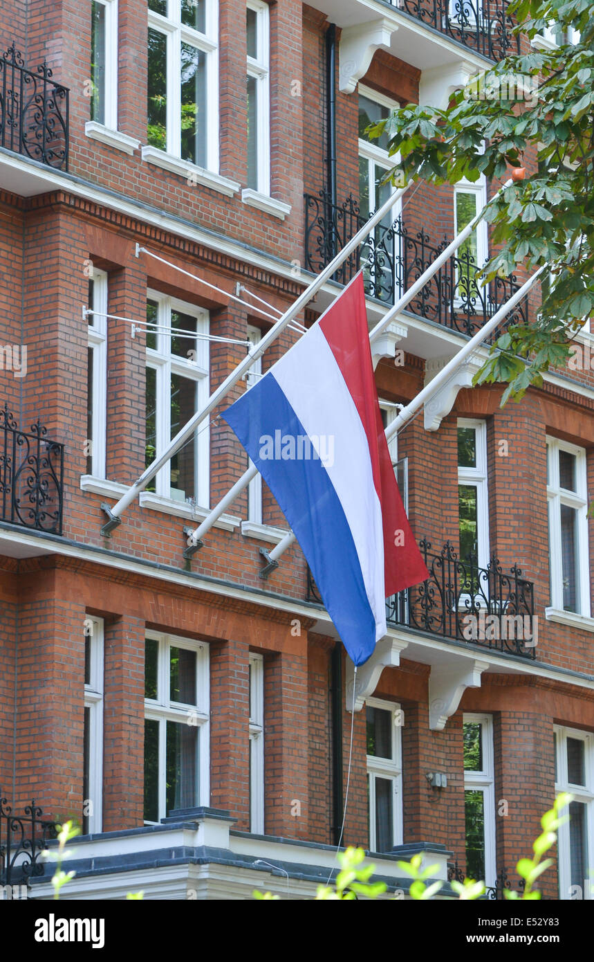 Knightsbridge, London, UK. 18th July 2014. The flag on the Dutch