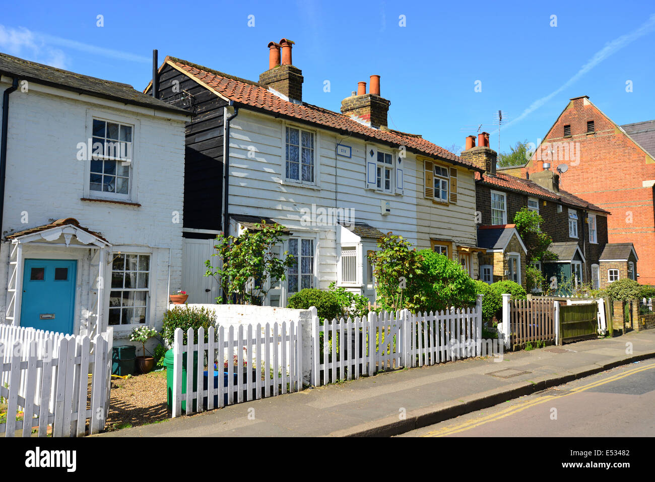 Period cottages on The Green, Twickenham, London Borough of Richmond upon Thames, Greater London, England, United Kingdom Stock Photo
