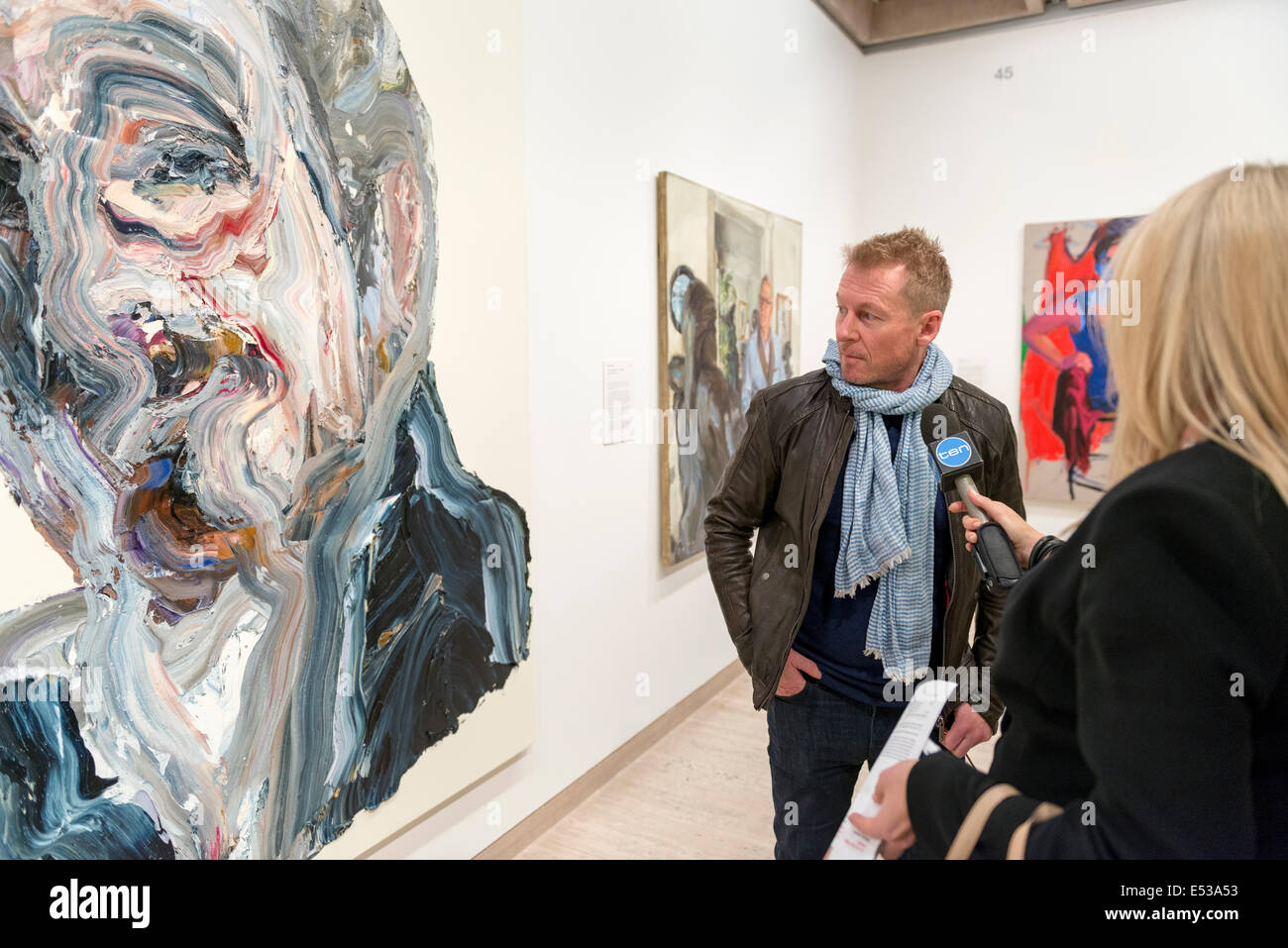 Sydney, Australia. 18th July, 2014. AUSTRALIA, Sydney. 18th July, 2014: Actor Richard Roxburgh talks to the media about Artist Paul Ryan portrait of Richard. The Archibald, Wynne and Sulman prize are major art prizes run by the Art Gallery of New South Wales with prizes of $75,000, $35,000 and $30,000 respectively. Credit:  MediaServicesAP/Alamy Live News Stock Photo