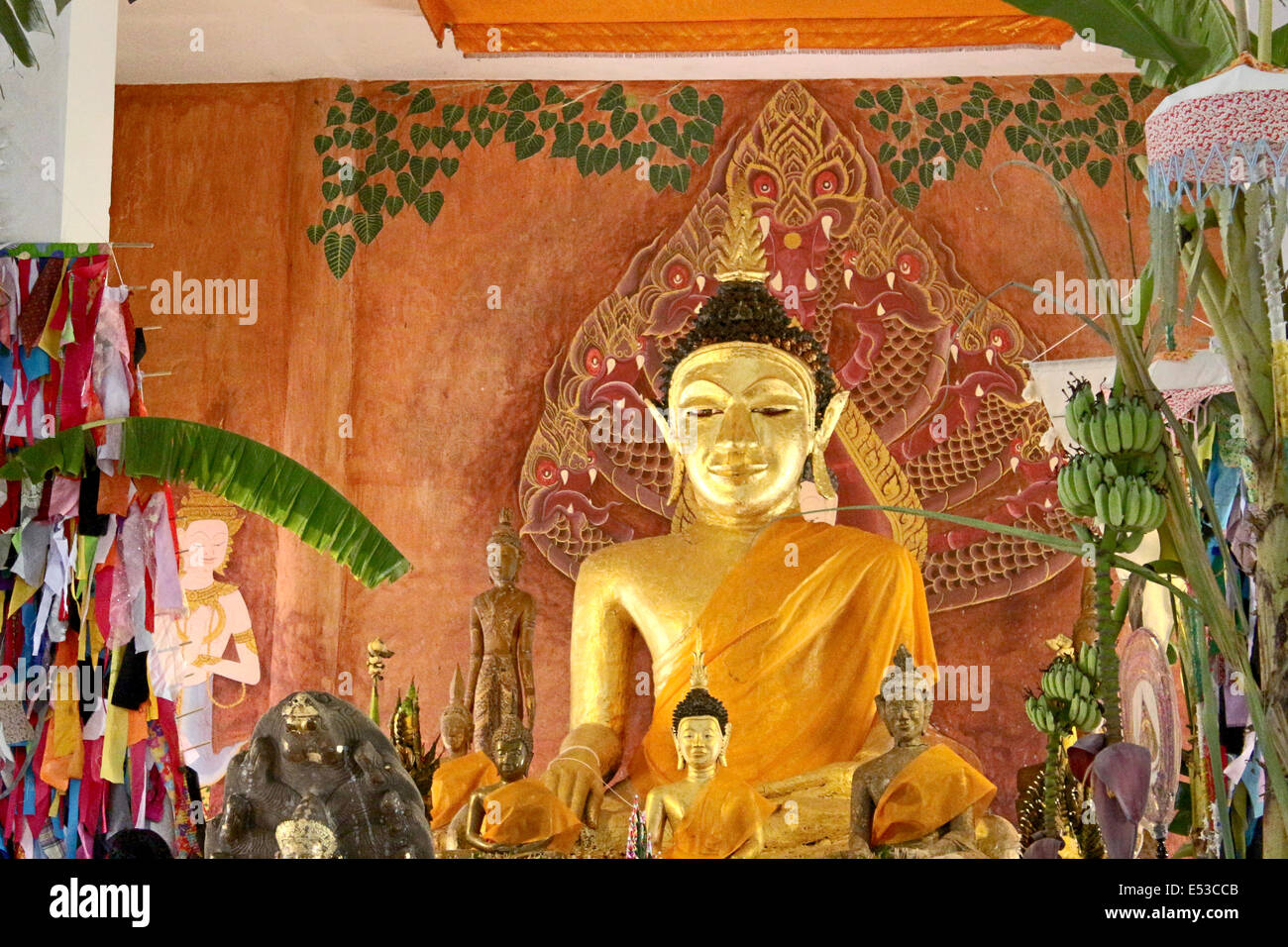 beautiful Thai Buddha Golden Statue Stock Photo - Alamy