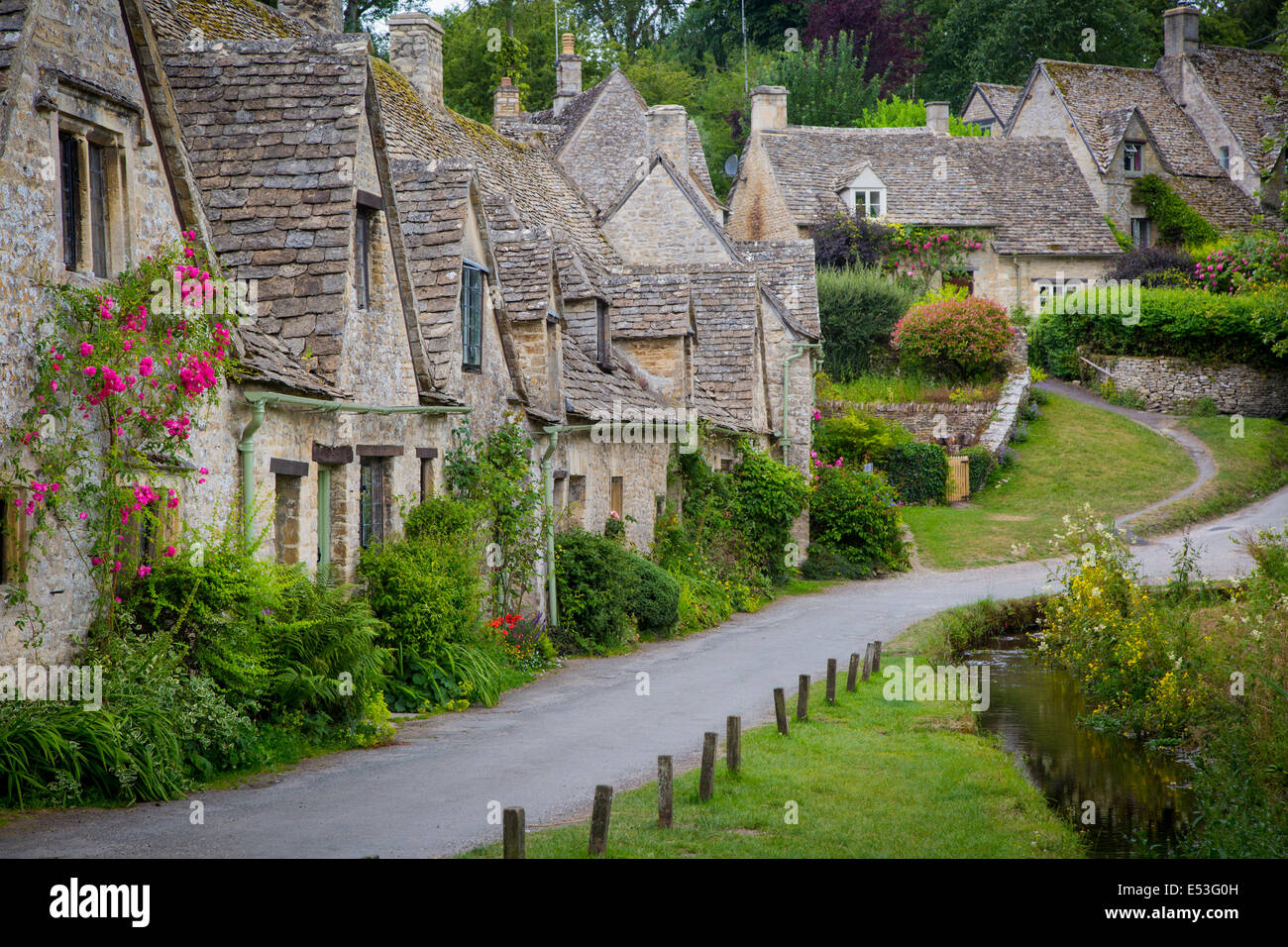 Arlington Row - old homes built for the local weavers, Bibury, Gloucestershire, England Stock Photo