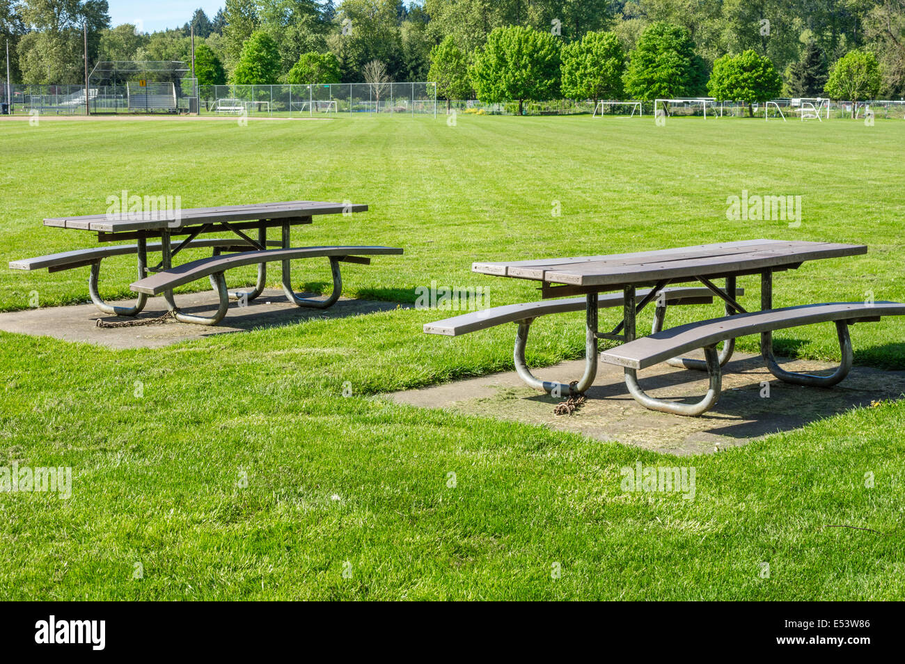 Picnic tables in a field hi-res stock photography and images - Alamy