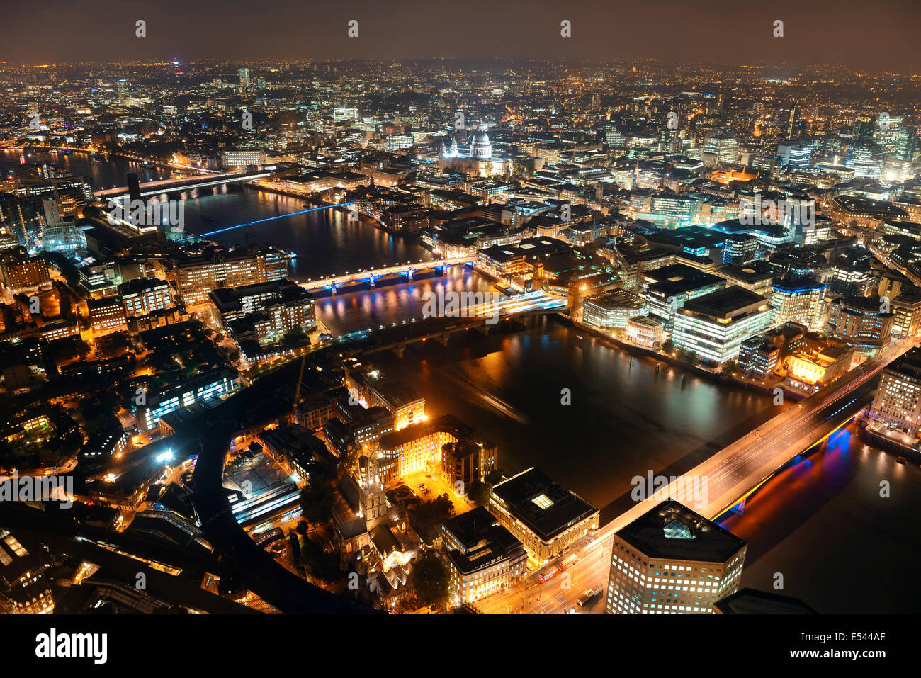London skyline night aerial hi-res stock photography and images - Alamy