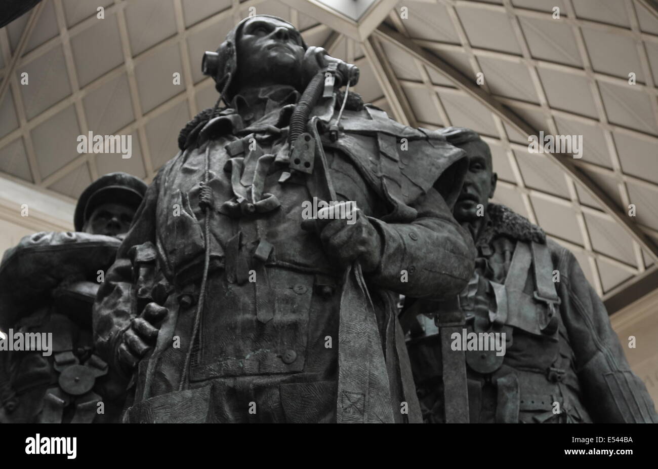bomber-command-memorial-green-park-stock-photo-alamy
