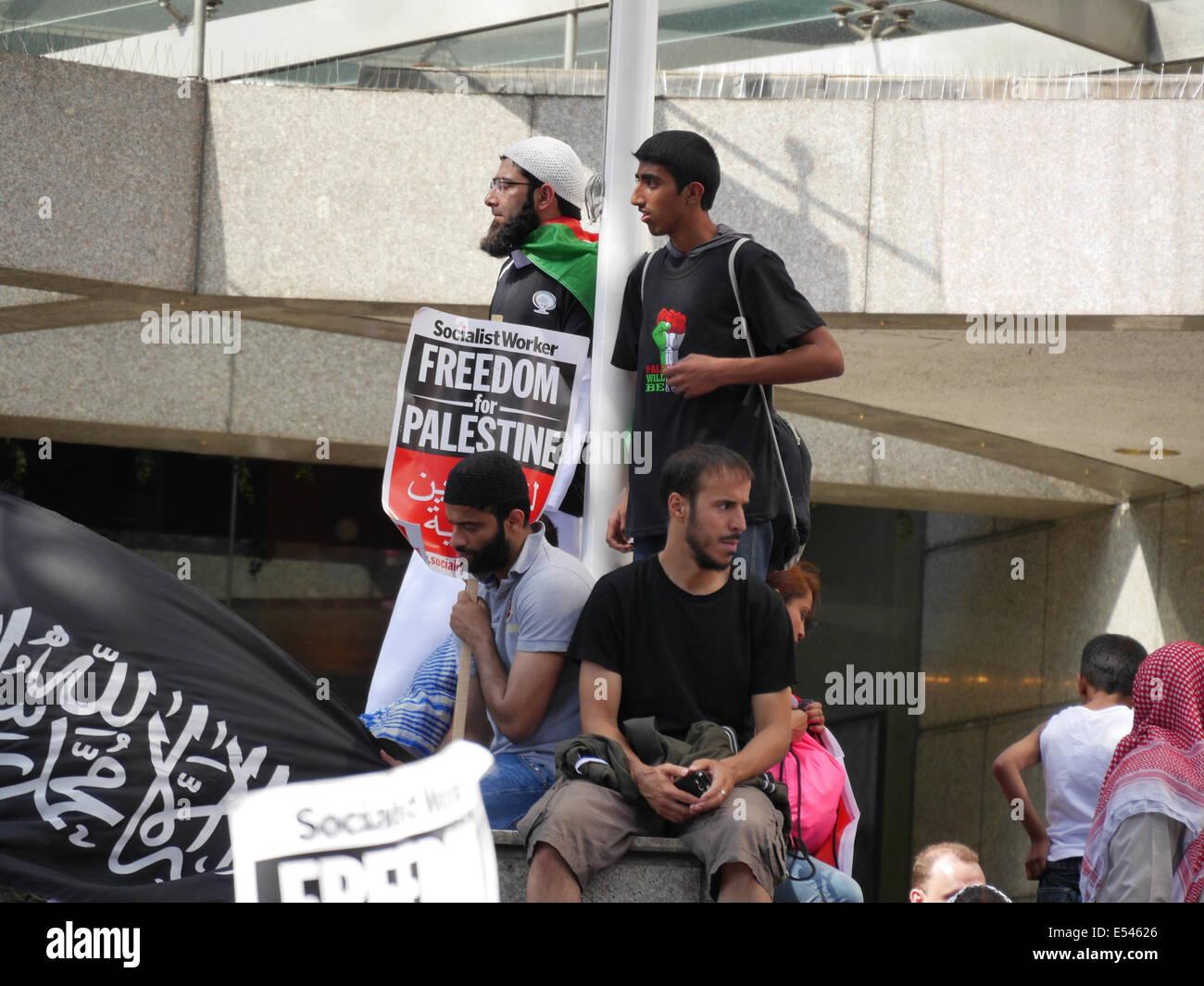 Thousands Of Pro-Palestinian Protesters Gather Opposite The Israeli ...