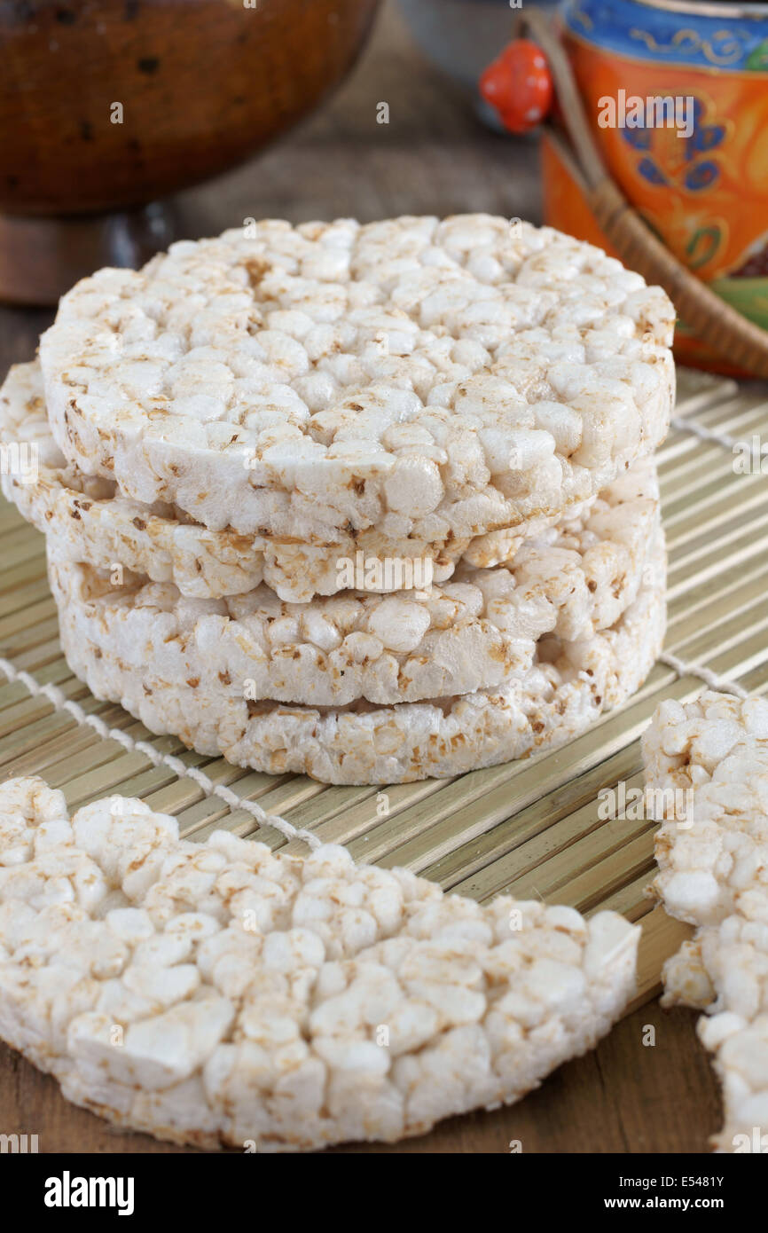 Puffed rice cakes a popular diet food Stock Photo Alamy