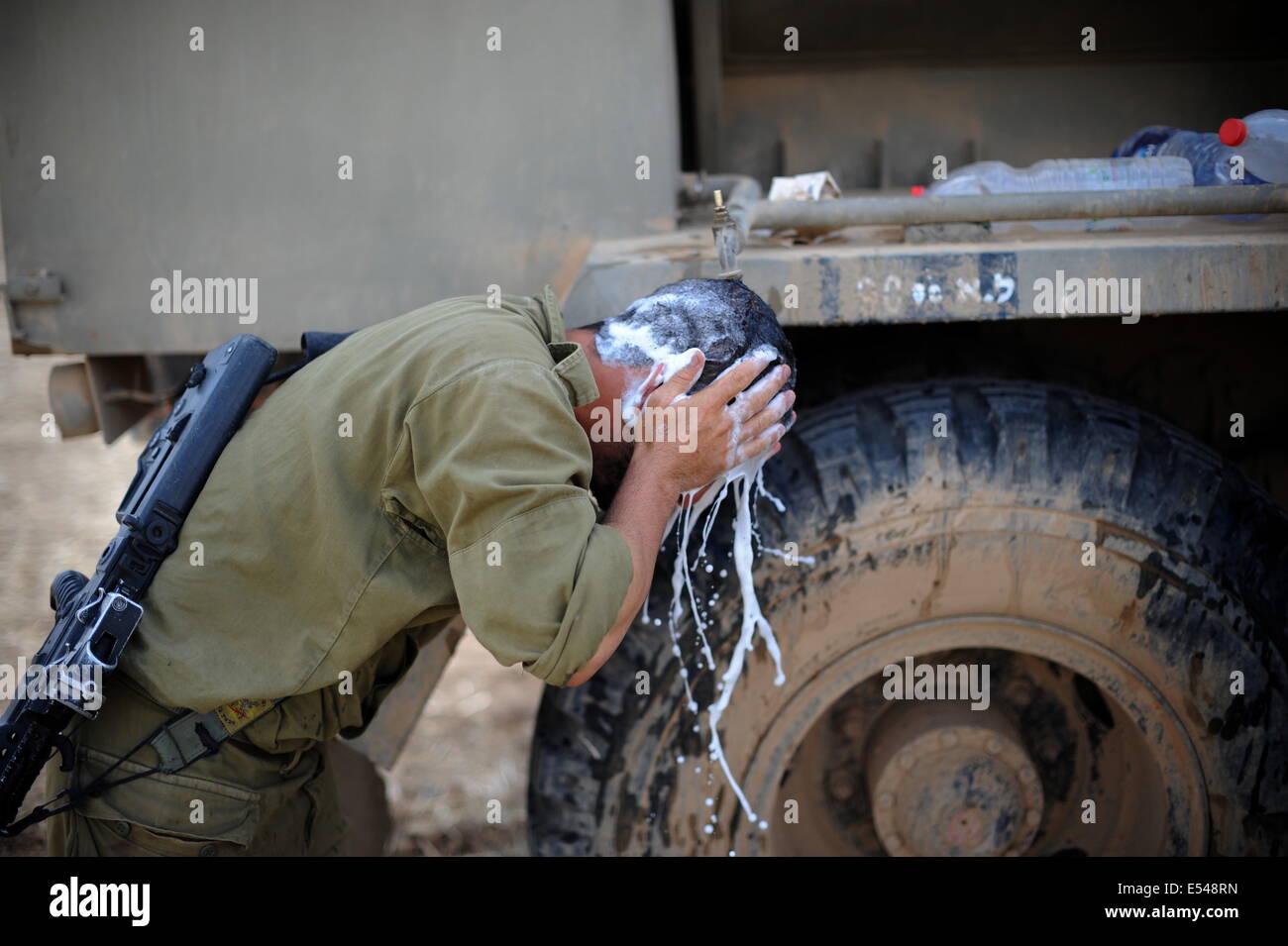 Army Shower Stock Photos & Army Shower Stock Images Alamy