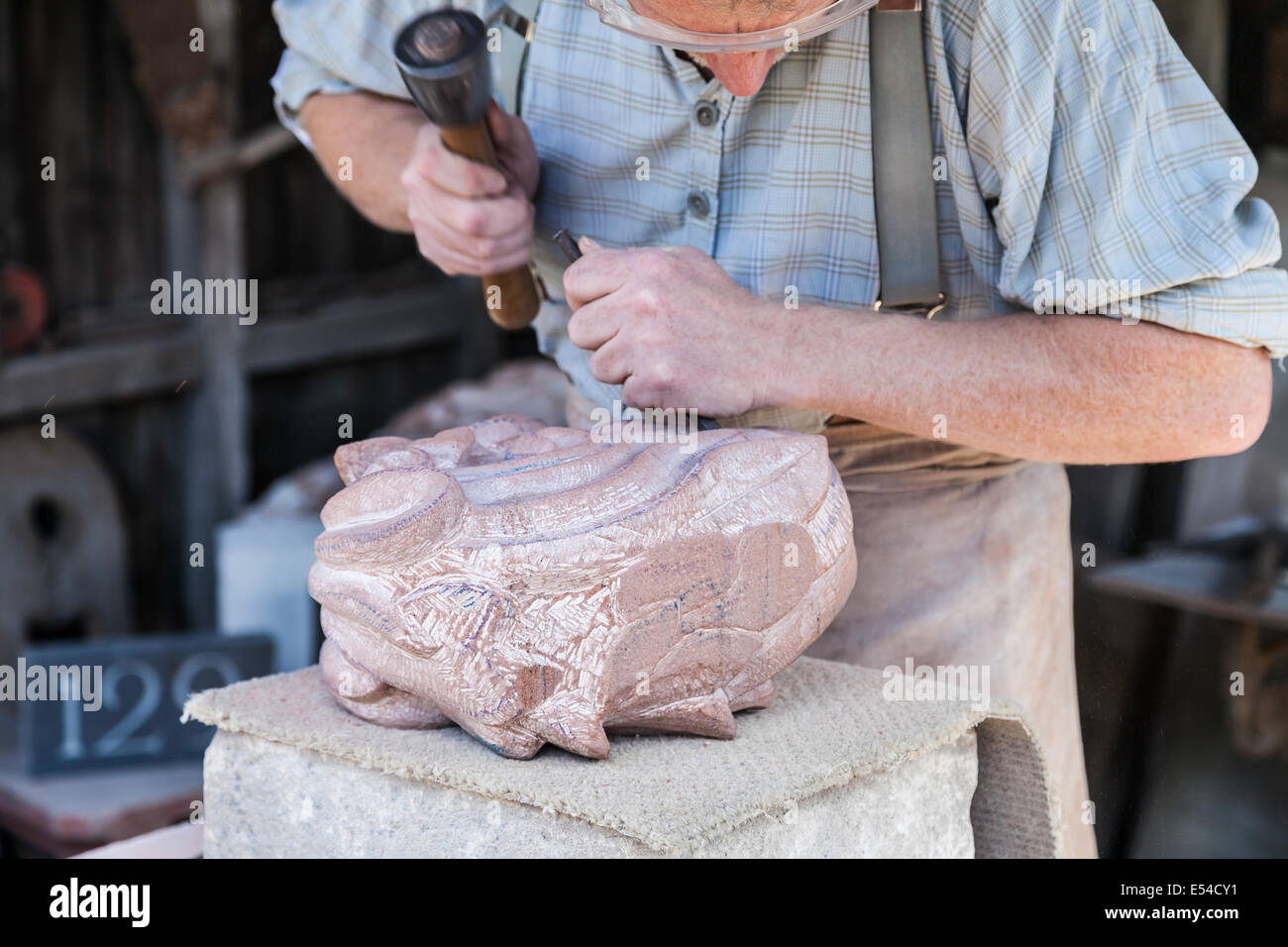 Sculptor Working Stone High Resolution Stock Photography and Images Alamy