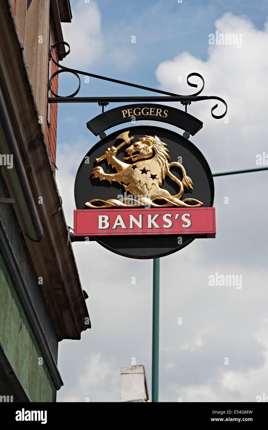 Wolverhampton pub hires stock photography and images Alamy