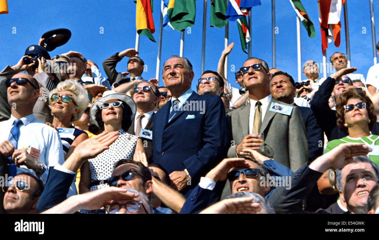 Apollo 11 launch spiro agnew hi-res stock photography and images - Alamy