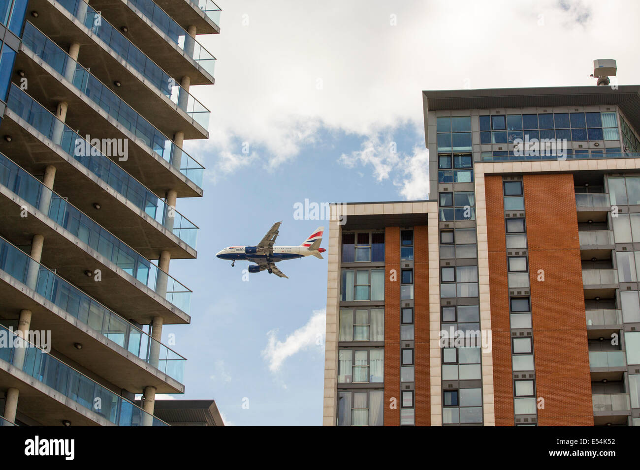 Noise pollution hires stock photography and images Alamy