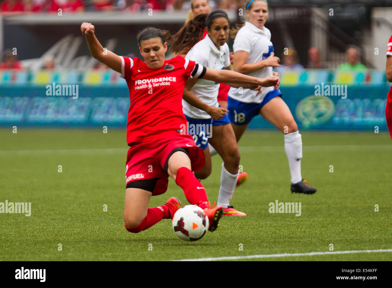 July 20, 2014 - Portland's CHRISTINE SINCLAIR (12) controls the ball. The Portland Thorns FC play the Boston Breakers at Providence Park on July 20, 2014. © David Blair/ZUMA Wire/Alamy Live News Stock Photo