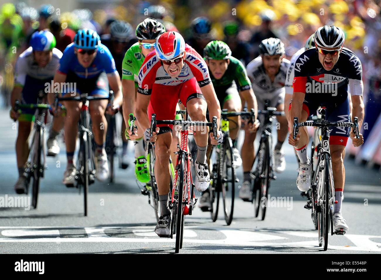 How Can International Viewers Access the Race?