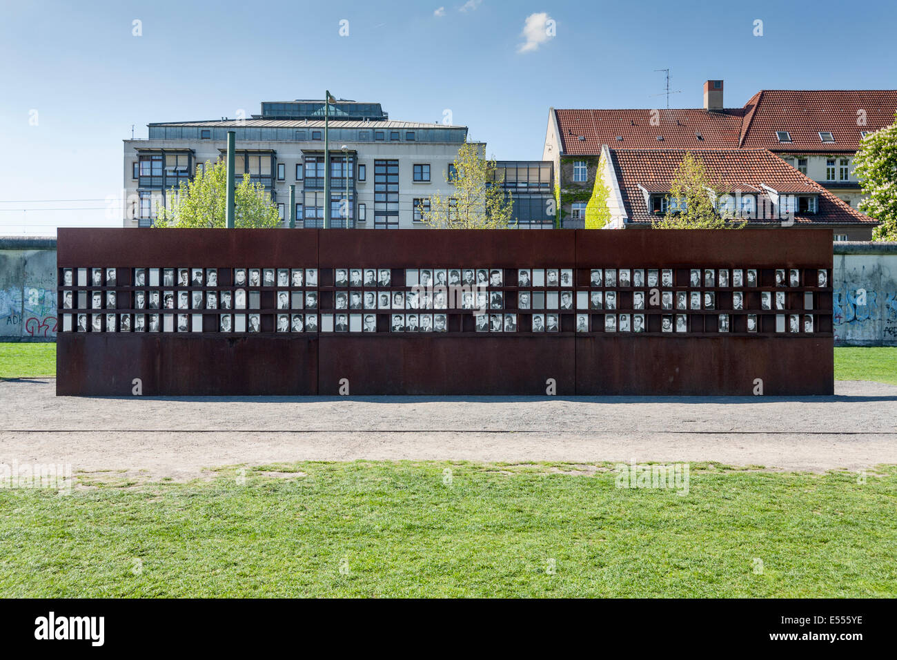 Memorial of the Berlin Wall, Berlin Mitte, Germany Stock Photo Alamy