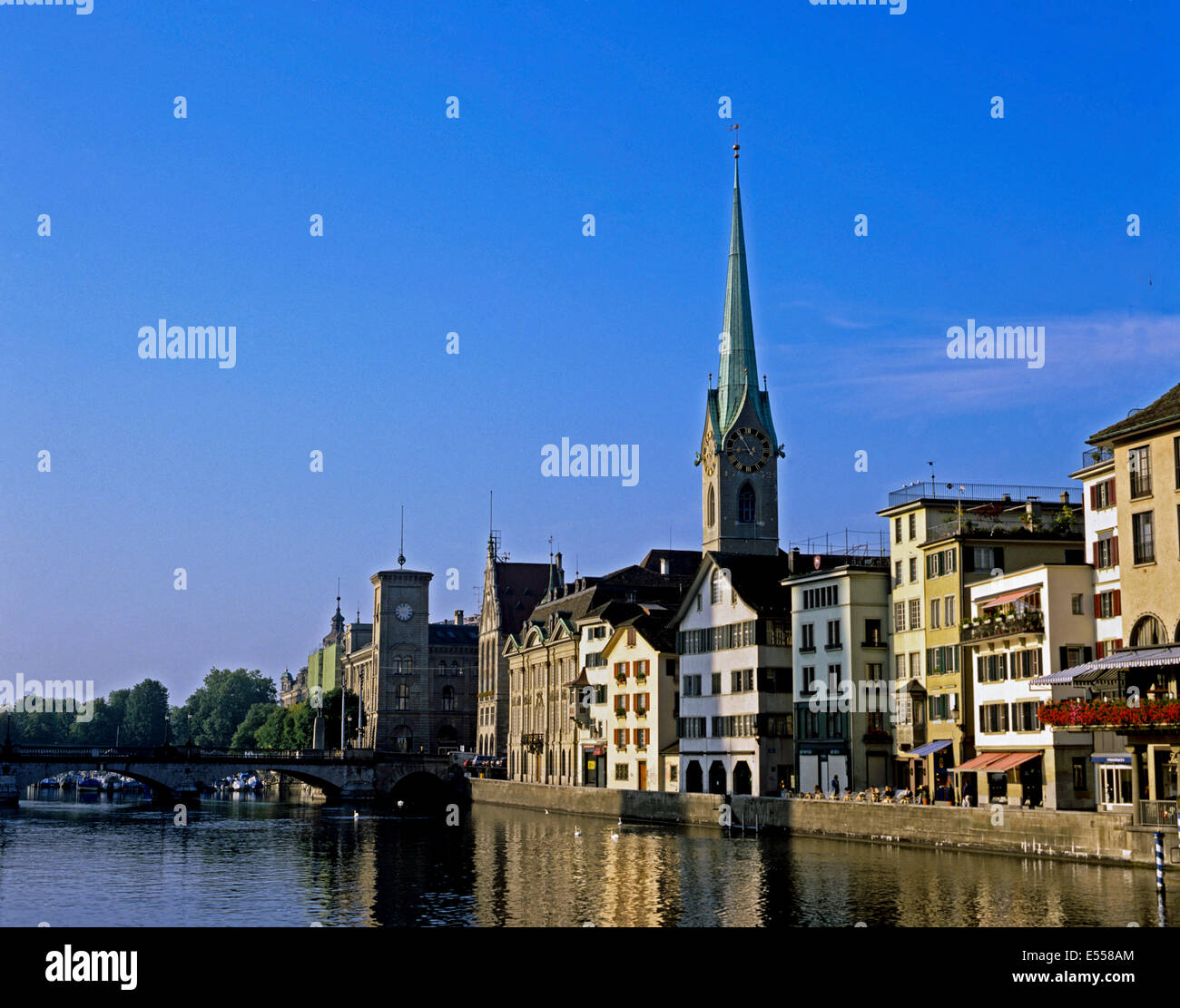The River Limmat's west bank showing Munster Bridge and Fraumunster (the  Church of Our Lady), Zurich, Switzerland Stock Photo - Alamy