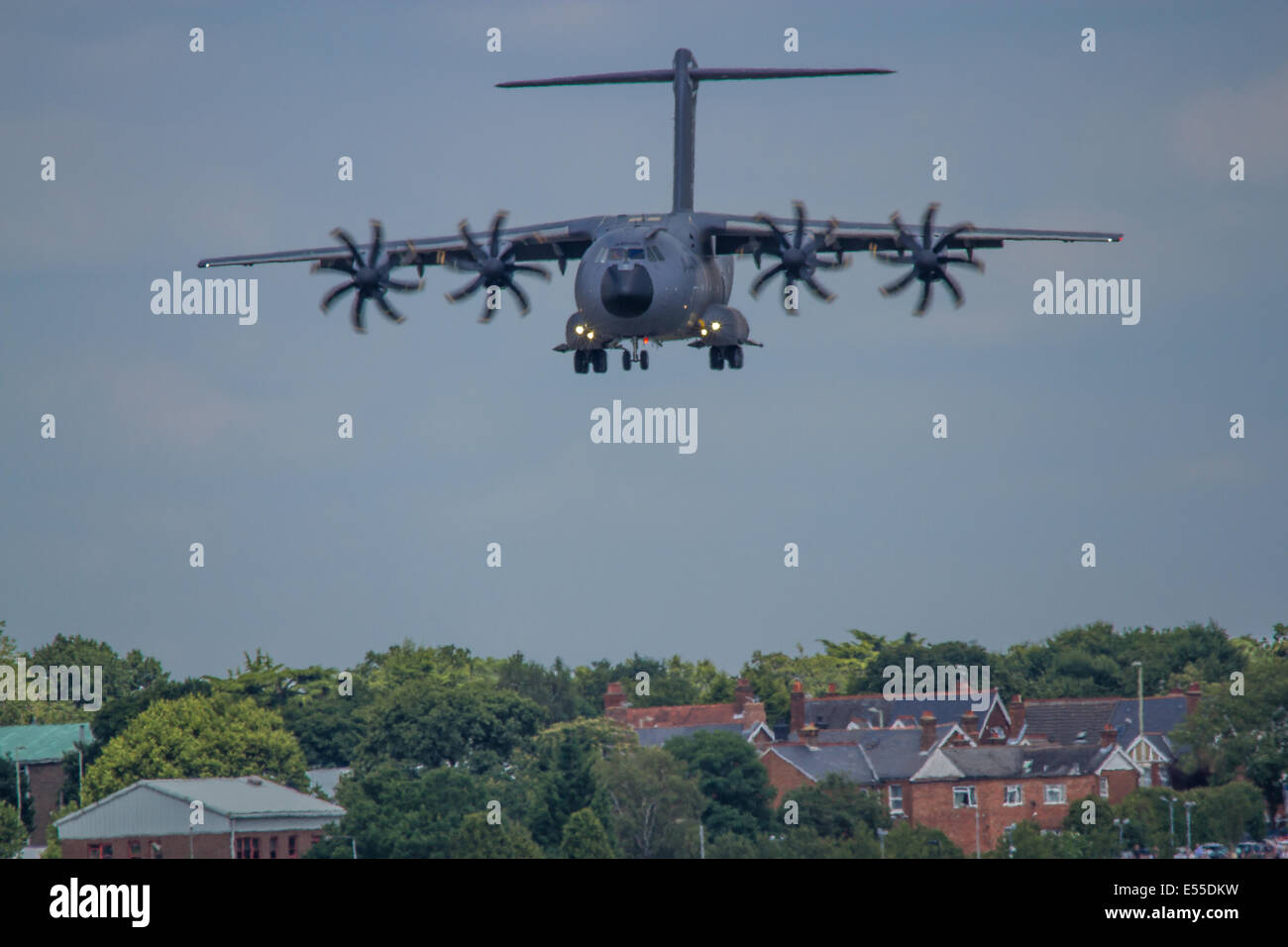 Military cargo aircraft hi-res stock photography and images - Alamy